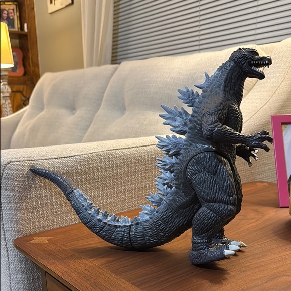 Godzilla Action Figure - Picture 4 of 6